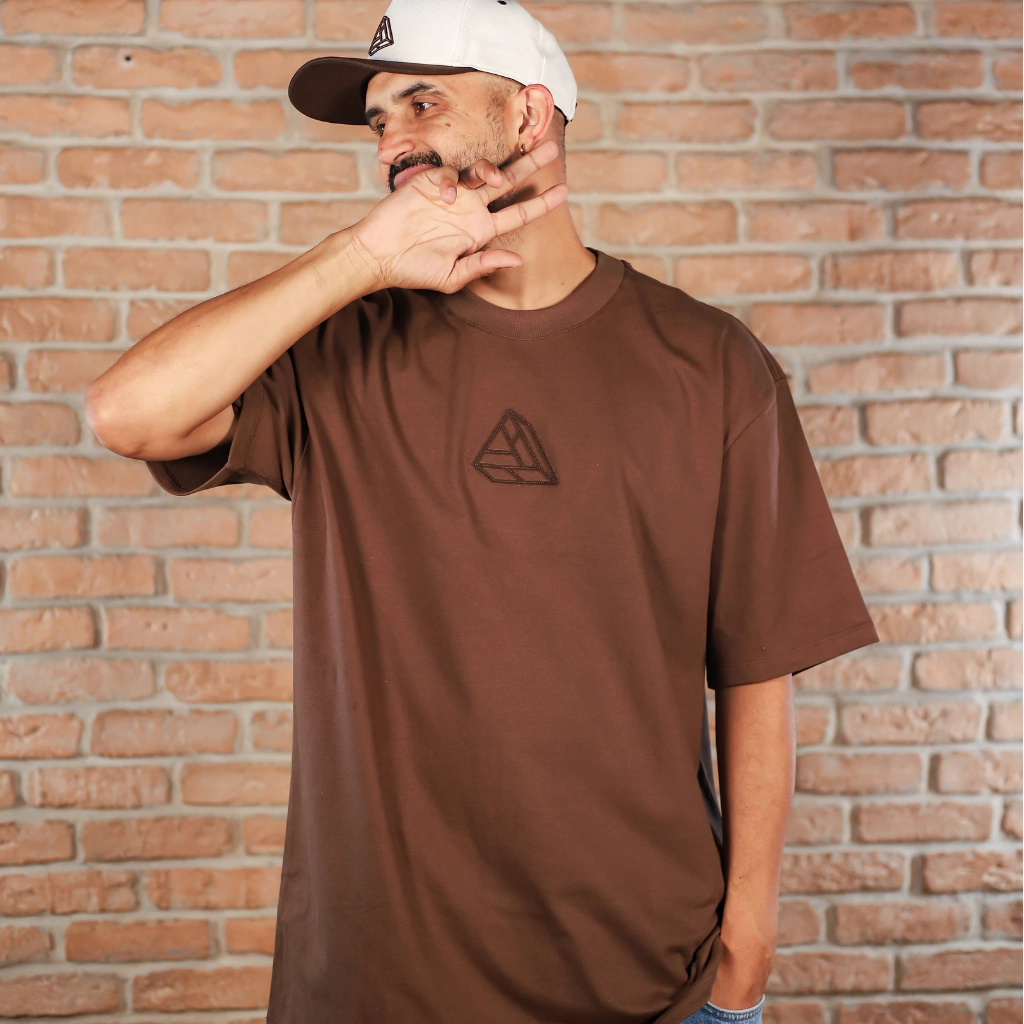 Camiseta Oversized Monocromático Logo